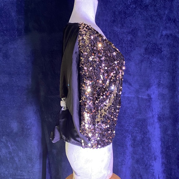 Gold shimmer shirt with sequence - Picture 3 of 4